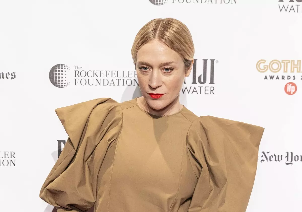 Schwangerschaft Chloe Sevigny huet eng ofgerënnt Bauch am Jim Jarmush Lens gewisen