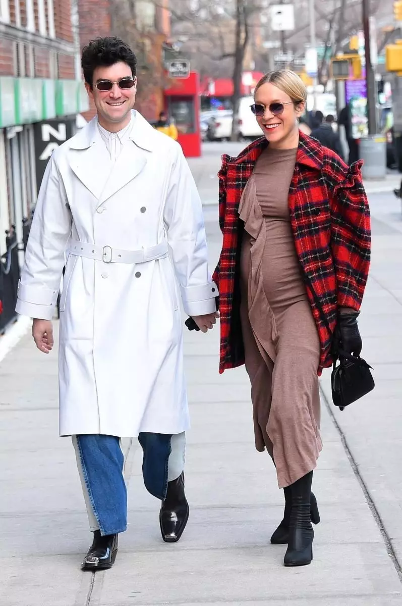 Grávida Chloe Sevigny mostrou uma barriga arredondada na lente Jim Jarmushe 100724_4