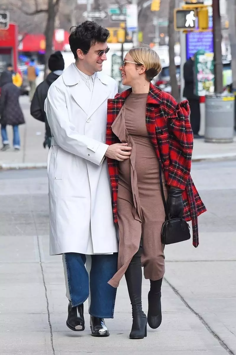 Grávida Chloe Sevigny mostrou uma barriga arredondada na lente Jim Jarmushe 100724_5