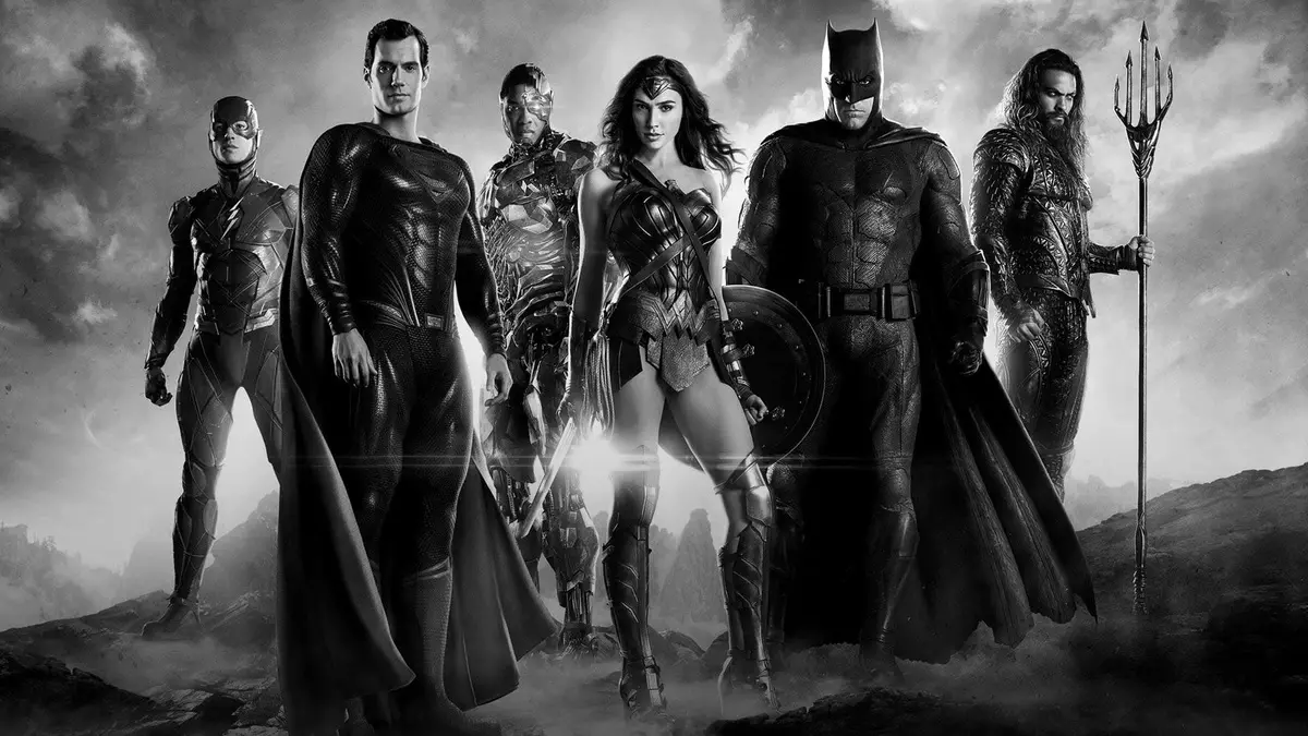 Zack Snyder gosipụtara na ọ na-akwadebe ihe ọhụrụ na-adọkpụ "Njikọ ikpe ziri ezi"