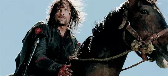 Seznámení s Tolkem, skutečným mečem Aragorn a půl tisíce vajec na snídani: vše, co jste nevěděli o střelbě 