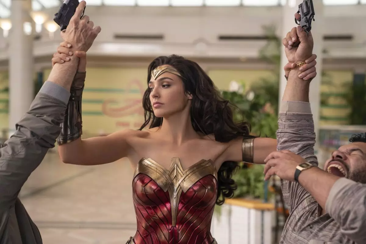 "Wonder Woman: 1984" Forudsat en ny overførsel til juni 2021