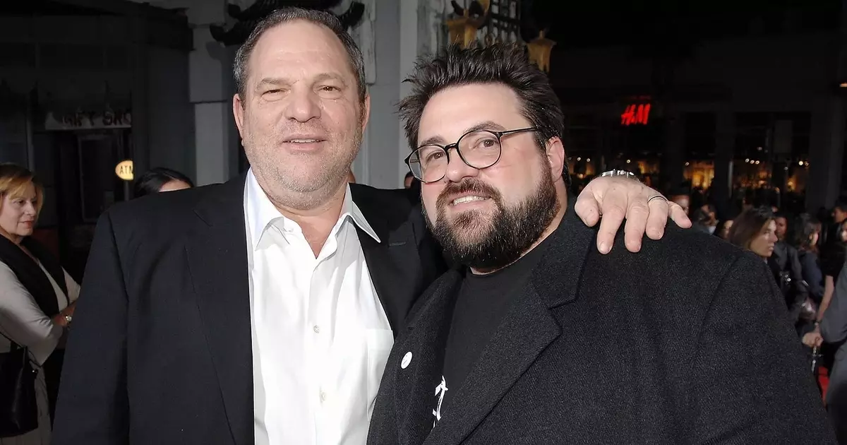 Kevin Smith đã nói với cách Harvey Weinstein đã lừa dối anh ta bằng "Thư ký"