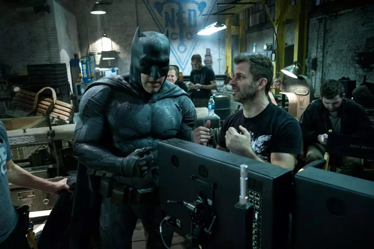 Zack Snyder malkaŝis la detalojn pri la koŝmaro de Bruce Wayne en 