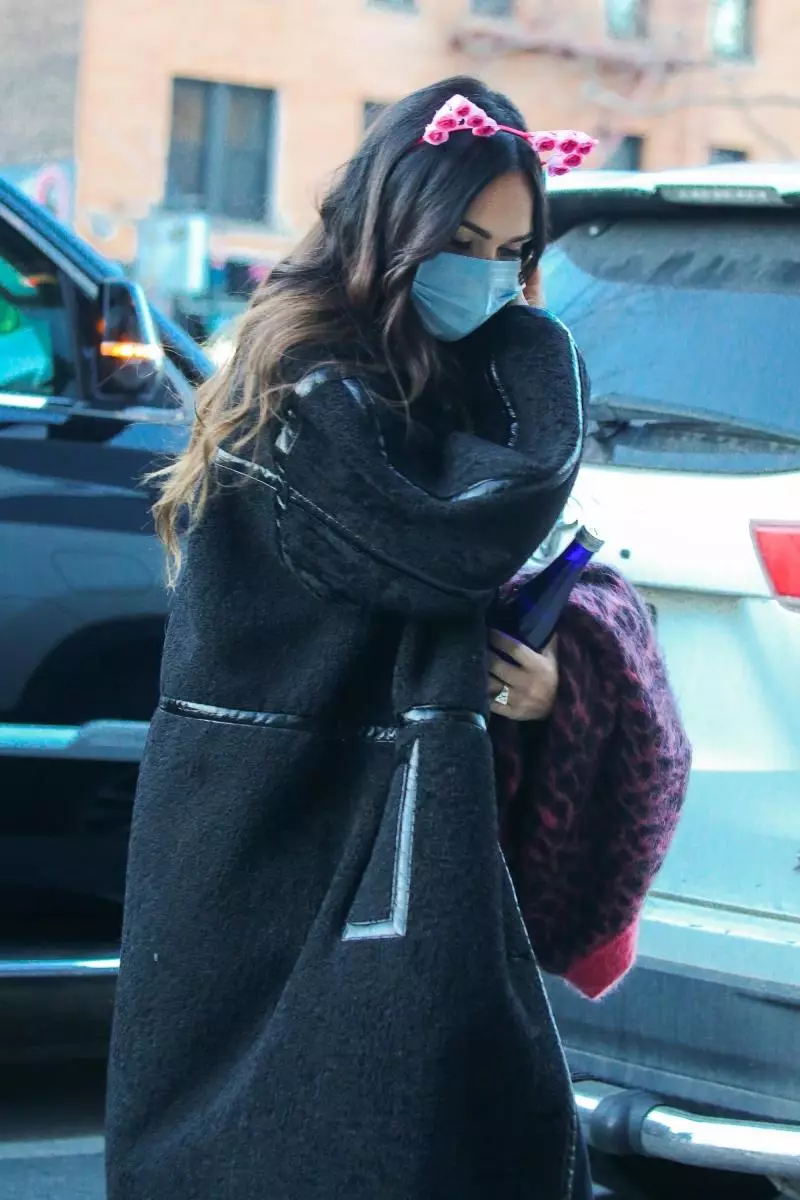 Foto: Megan Fox provoserte rykter om engasjement med Kolson Baker 102683_4