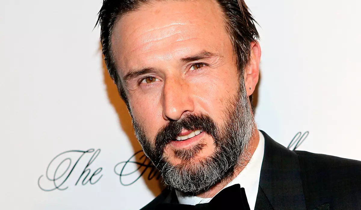 David Arquette yifuza gusaba imbabazi umukobwa we kubera ubutane hamwe na Courtney Coke