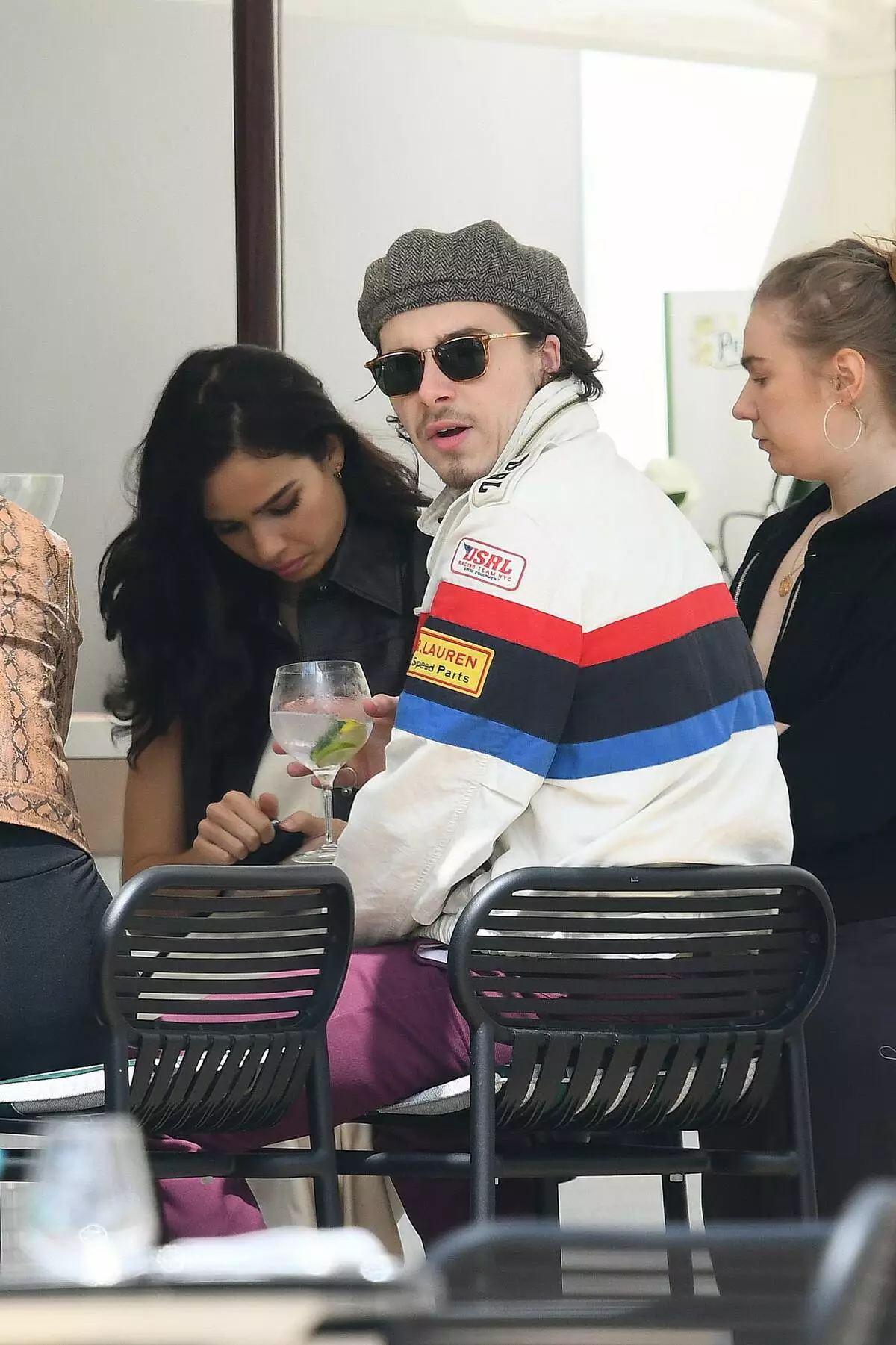 Media: Brooklyn Beckham ati Hannah Agbelebu Rọ ninu Cannes 104778_6