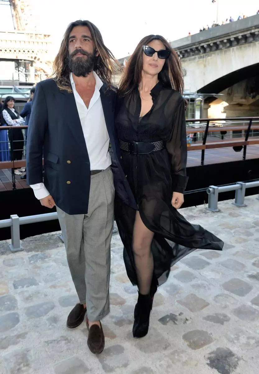 Photo: Monica Bellucci for the first time after Quarantine published in Paris 105334_4