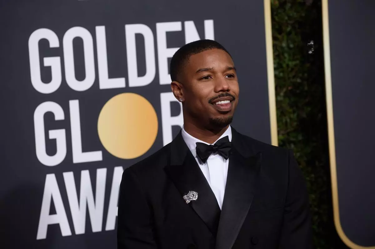 Isithombe: UMichael B Jordan uthokozela iholide lothando elithandekayo