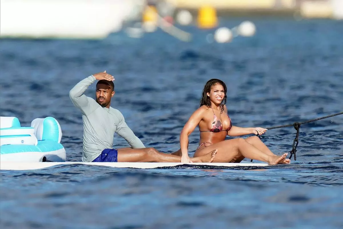 Foto: Michael B Jordan se bucură de o vacanță romantică cu o iubită 105472_3