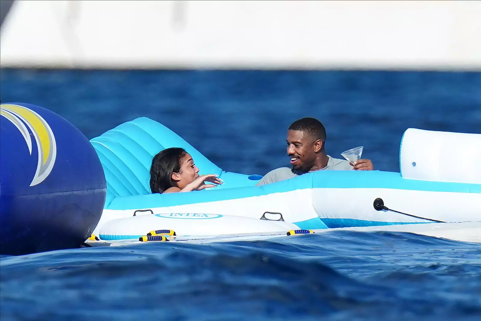 Foto: Michael B Jordan gëzon një festë romantike me një të dashur 105472_5