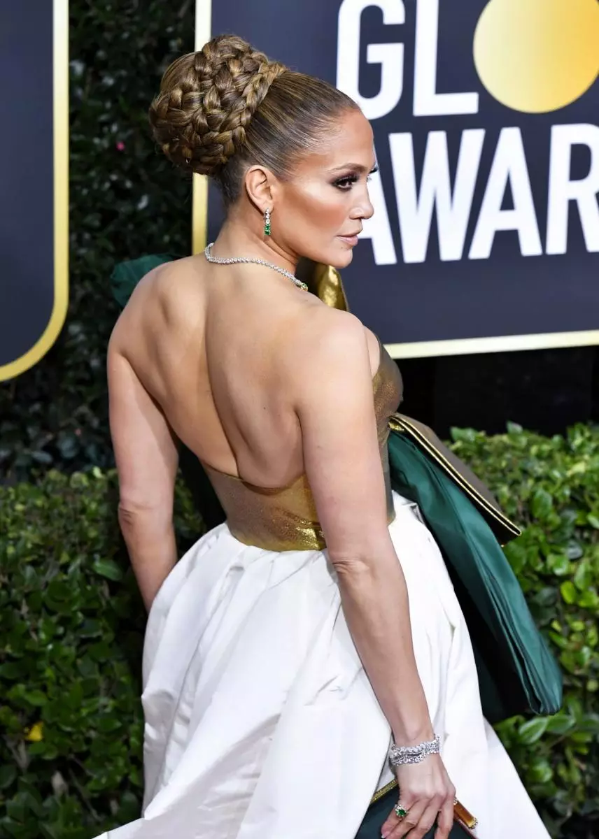ახალი Meme: Dress Jennifer Lopez აღიარა უარესი 