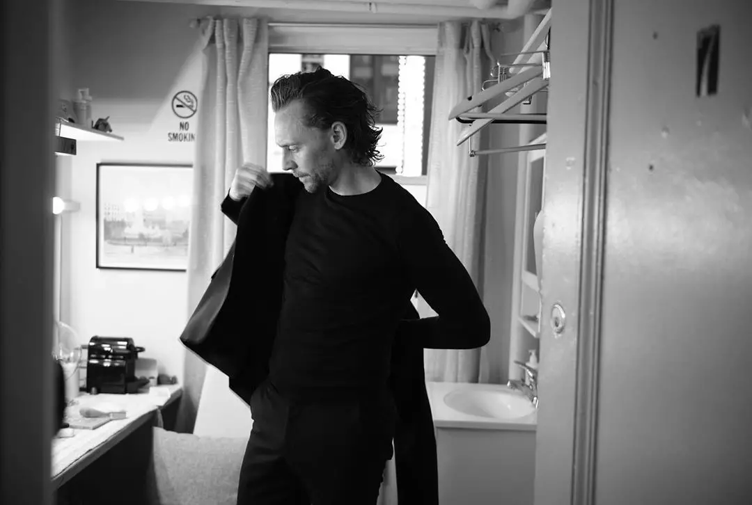 Jumalalt Lie Loki Poliitika: Tom Hiddleston mängib New Netflix Thriller 106000_2