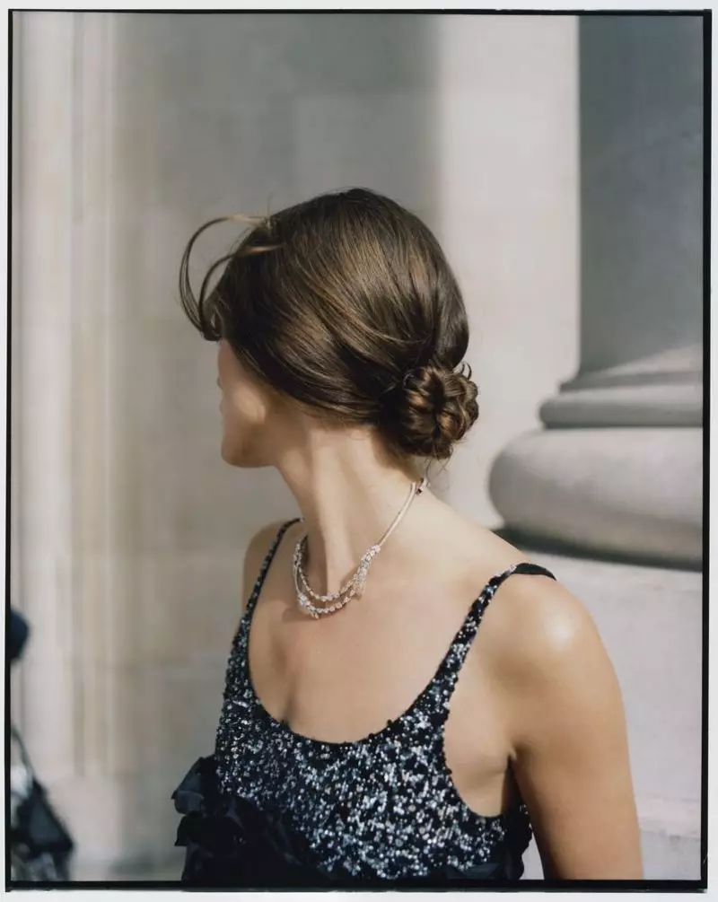 Keira Knightley dekoreret omslaget til December Harper's Bazaar 106441_6