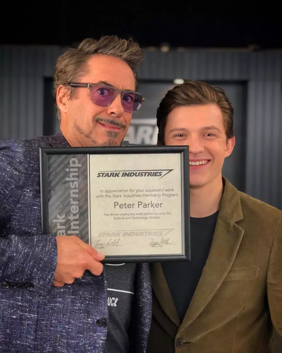 Eisen Mann, Gwen Stacy oder Monni Ben: Tom Holland huet geäntwert wien op Peter Parker géif widderhuelen