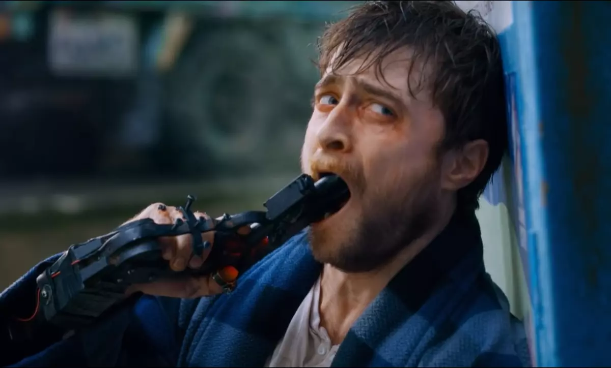 Come ha fatto Daniel Radcliffe in pantofole con pistole? Spiega il trailer per il film "Mad Miles"