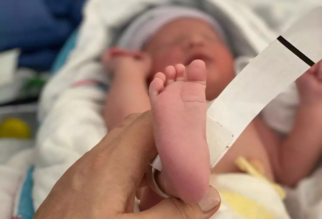 Mill Yovovich講述了新生兒的女兒，並顯示了更多的新照片 109926_3