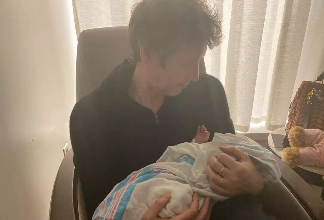 Mill Yovovich講述了新生兒的女兒，並顯示了更多的新照片 109926_6