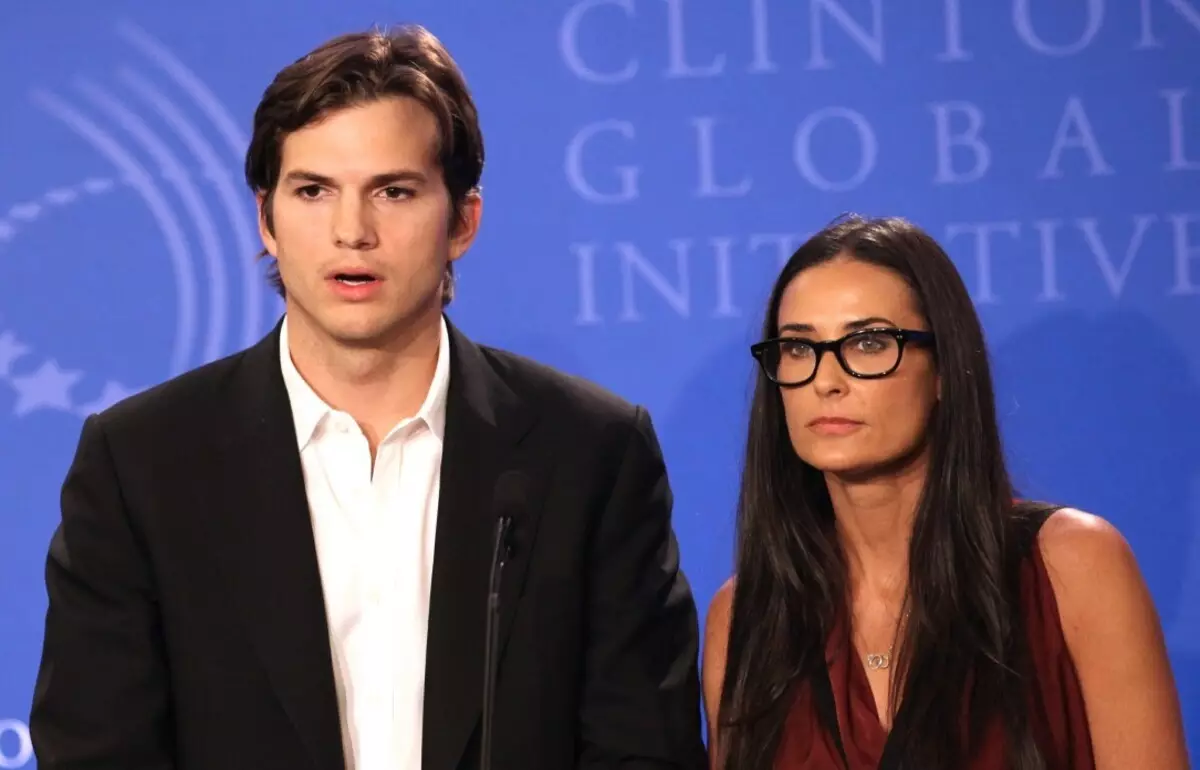 Ashton Kutcher va respondre a les acusacions de Demi Moore en traïció i debauchery