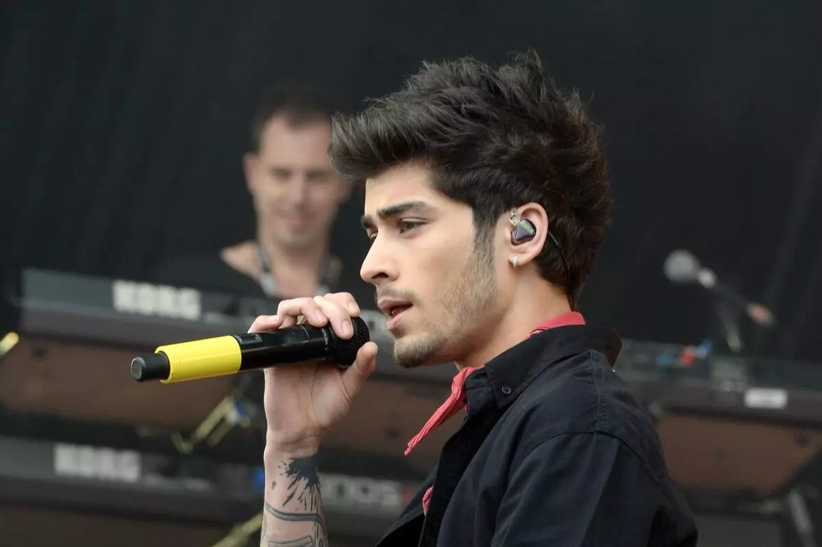 Zayn Ma Malak kpebiri ịmalite ọrụ solo