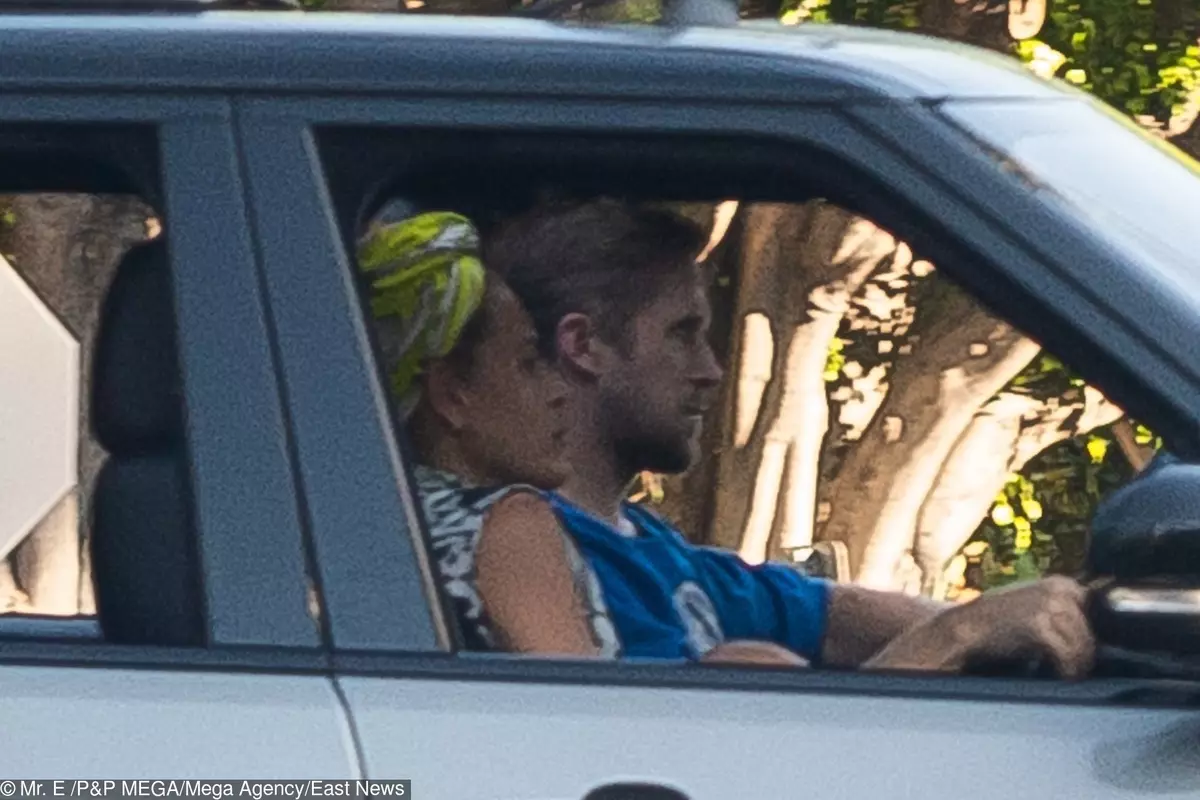 Per la prima volta in pochi mesi: Eva Mendez e Ryan Gosling con figlie sono cadute nelle lenti dei Paparazzi