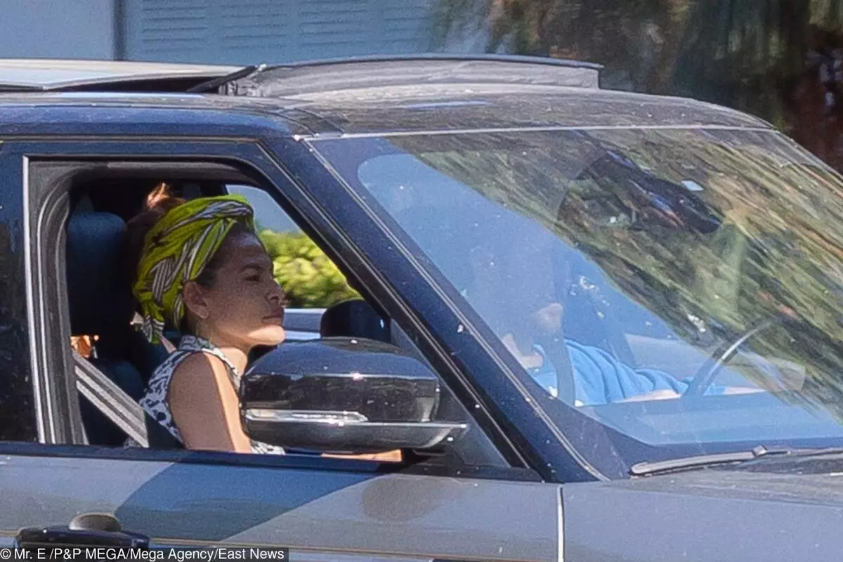 For første gang i noen måneder: Eva Mendez og Ryan Gosling med døtre falt i linsene i Paparazzi 110250_2