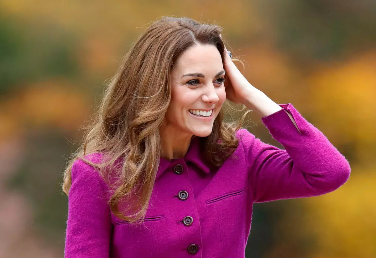 Kate Middleton nyaritakeun ngeunaan kakandungan parah sareng metode hipname