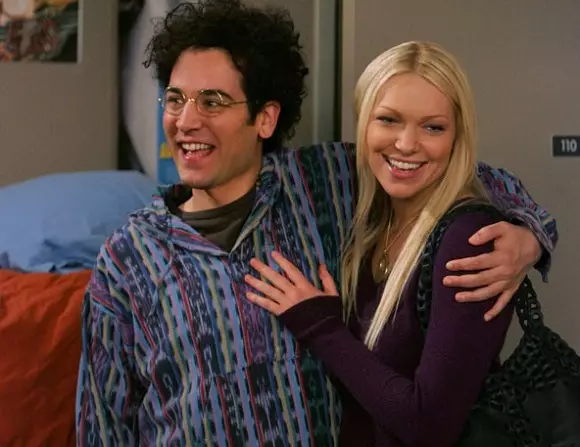 Ψηφίστε: 10 φωτεινότερα κορίτσια Ted Mosby από τη σειρά 