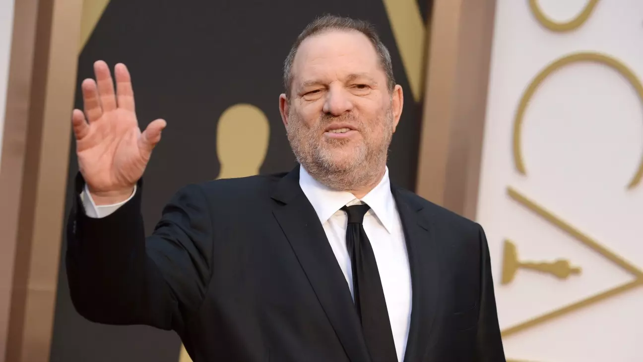 Hollywood ulduzları Harvey Weinstein-ə qarşı ulduzlar: İlin yüksək skandalı haqqında bilməlisiniz 111362_2