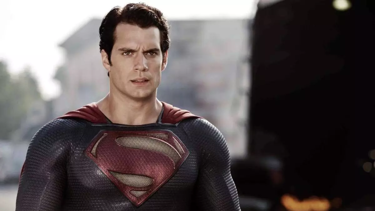 Kameo en "Aquamen 2"? Henry Cavill discute o regreso ao papel de Superman