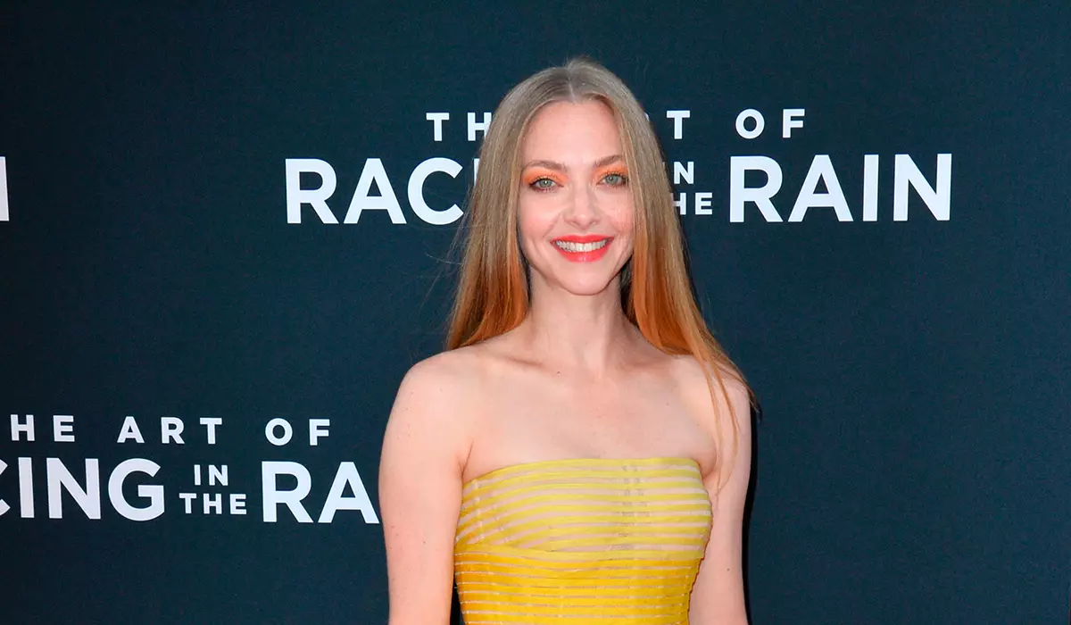 Amanda Seyfried na-enwe mwakpo egwu na egwu n'ihi aha na nlebara anya