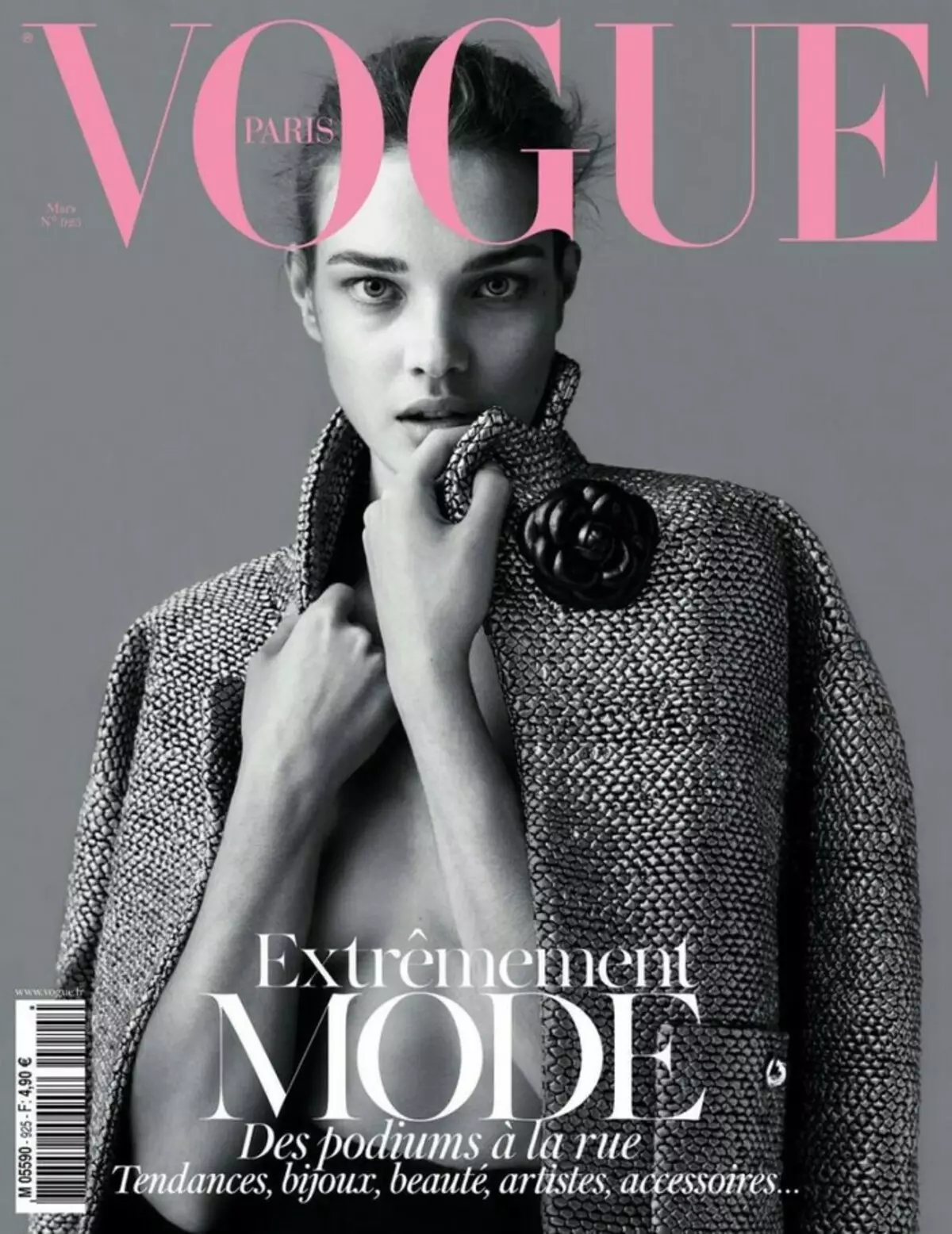 Natalia Vodyanova katika magazeti ya Vogue na Vogue Paris. Machi 2012.