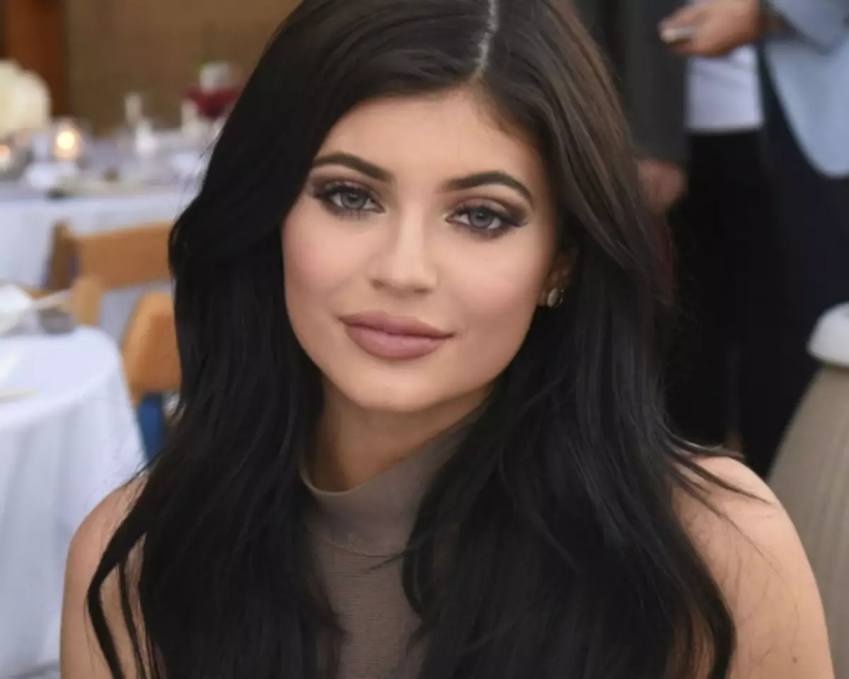 Kylie Jenner answered the criticism of his cosmetics line