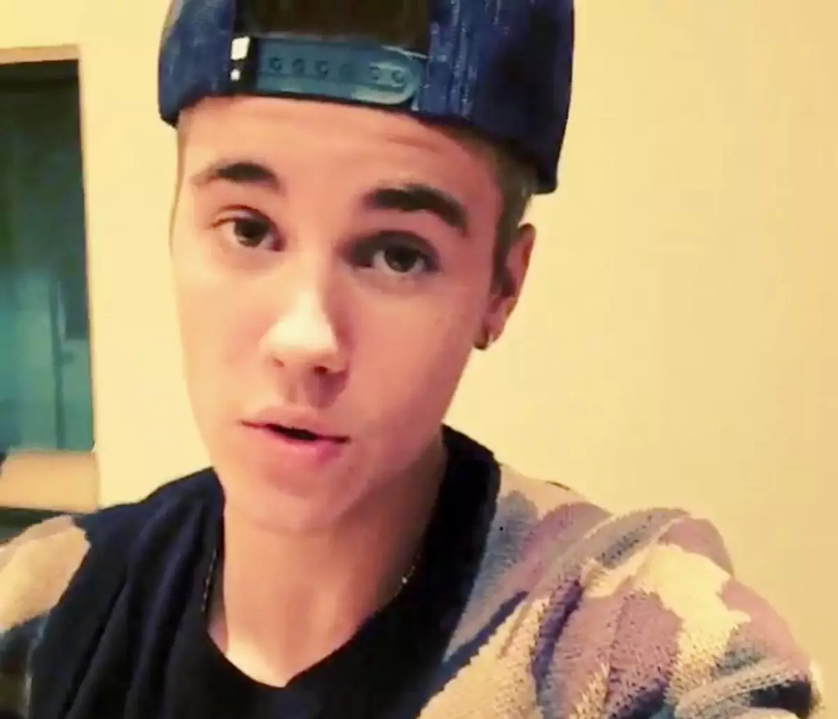 Justin Bieber hides a personal video from the prison chamber