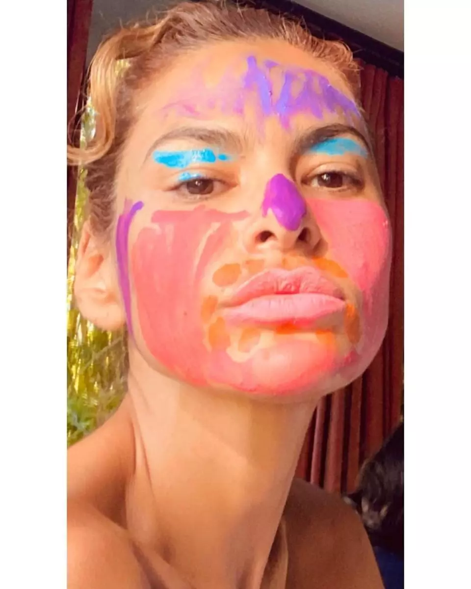 Sacrifice of young makeawa photography: Eva Mendez showed the results of makeup from her daughters 118566_1