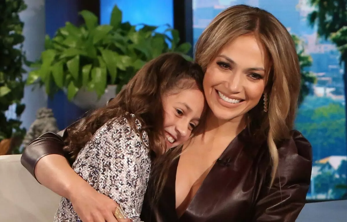 ลูกสาวอายุ 12 ปี Jennifer Lopez เขียนหนังสือสำหรับเด็ก