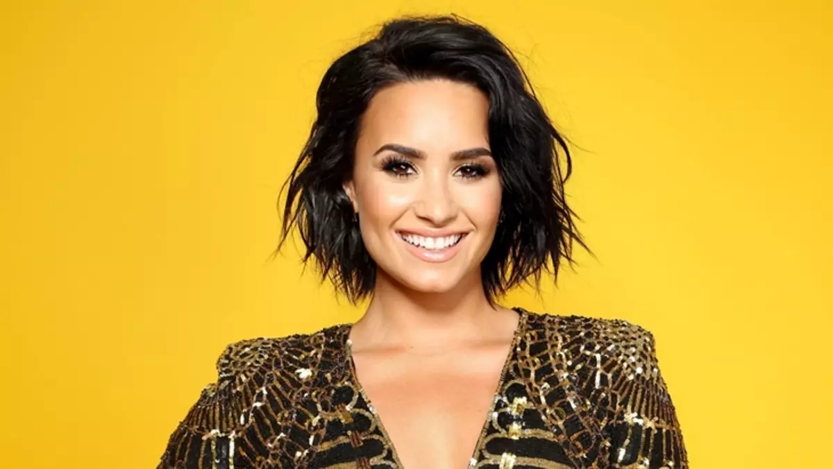 "Tenuta una lezione": Demi Lovato ha detto il giornalista che ha criticato la sua completezza