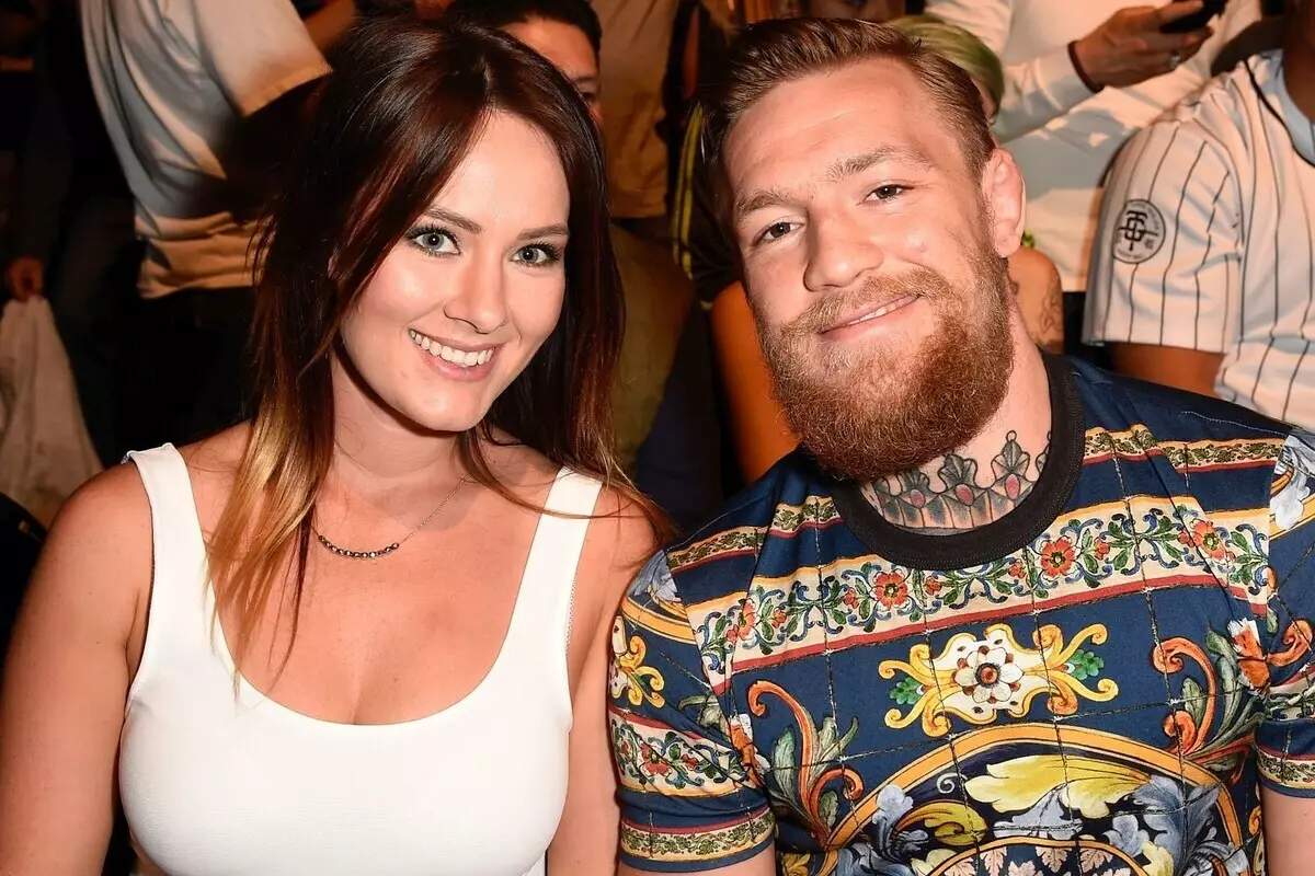 Conor McGregor hizo un amante de la oración después de 12 años de relación