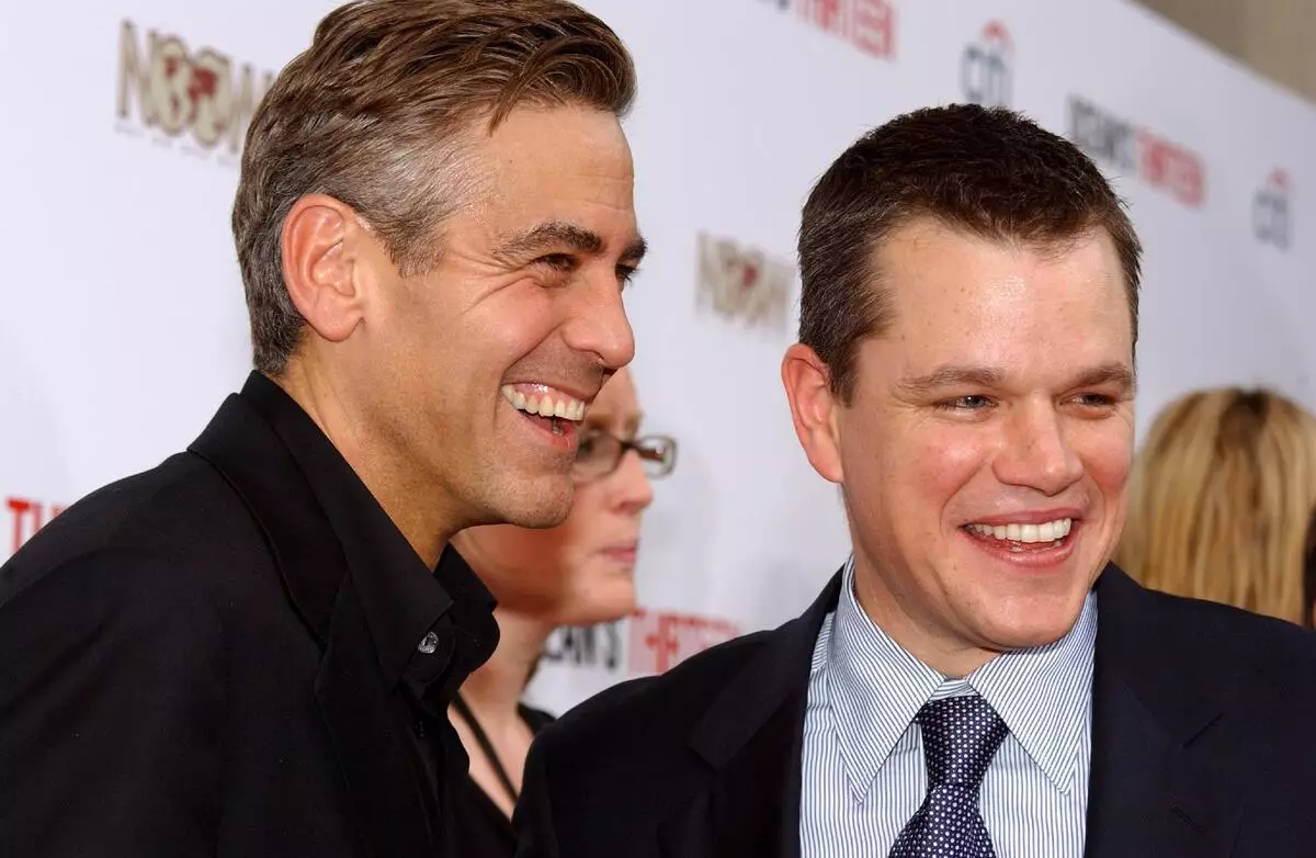 George Clooney spile Tina Fay út namme fan Matt Damon