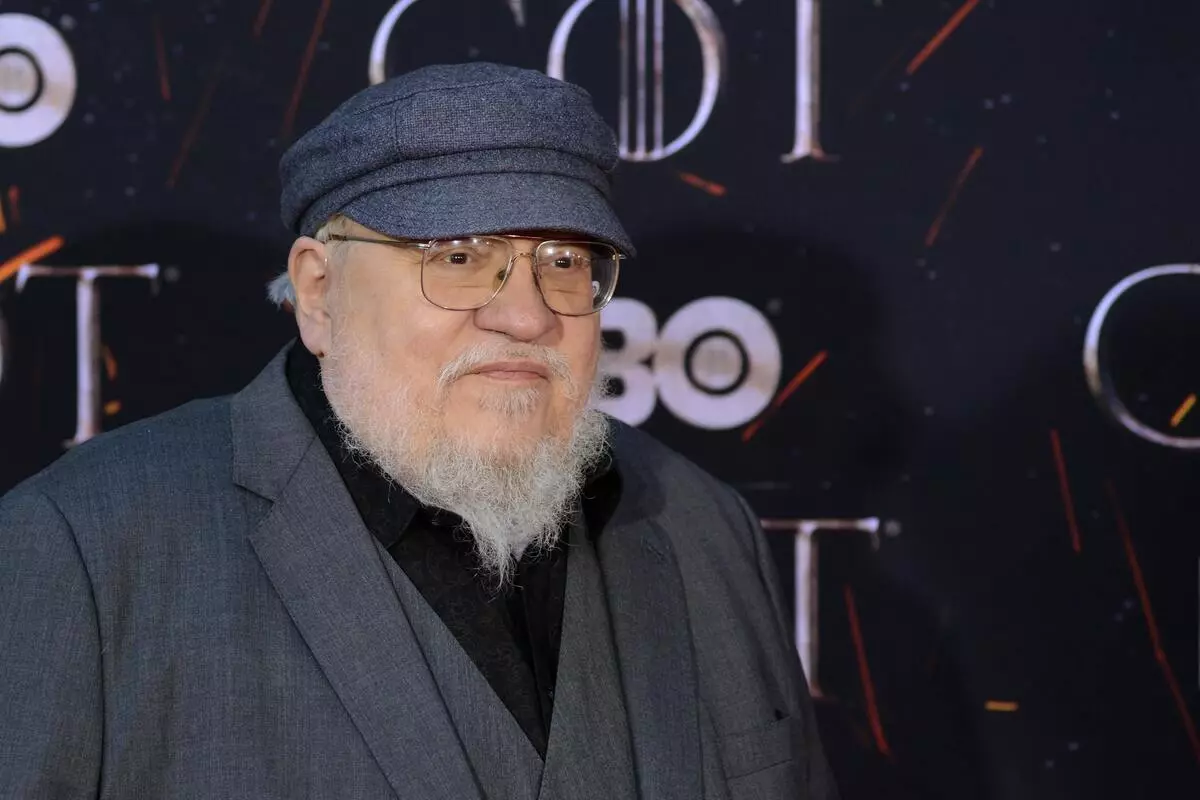 "Przyjmuje nagrody": Autor "Games of Thrones" wybrał najlepszy telewizor serii 2020
