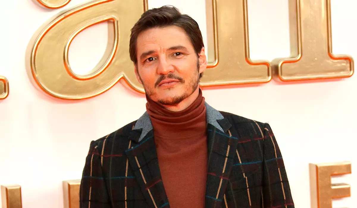 Pedro Pascal podržao je ventilator koji je branila kritičnu "čudesnu ženu: 1984"