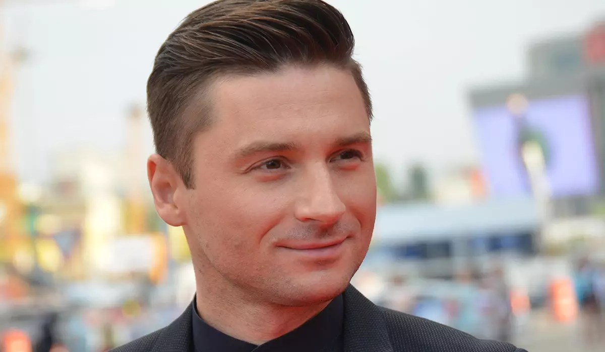 "Panther plástico antes de saltar": Sergey Lazarev mostrou preparativos para "bailar con estrelas"