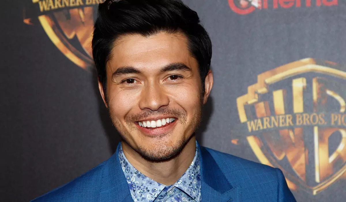 Star "herrar" Henry Golding í fyrsta sinn varð faðir