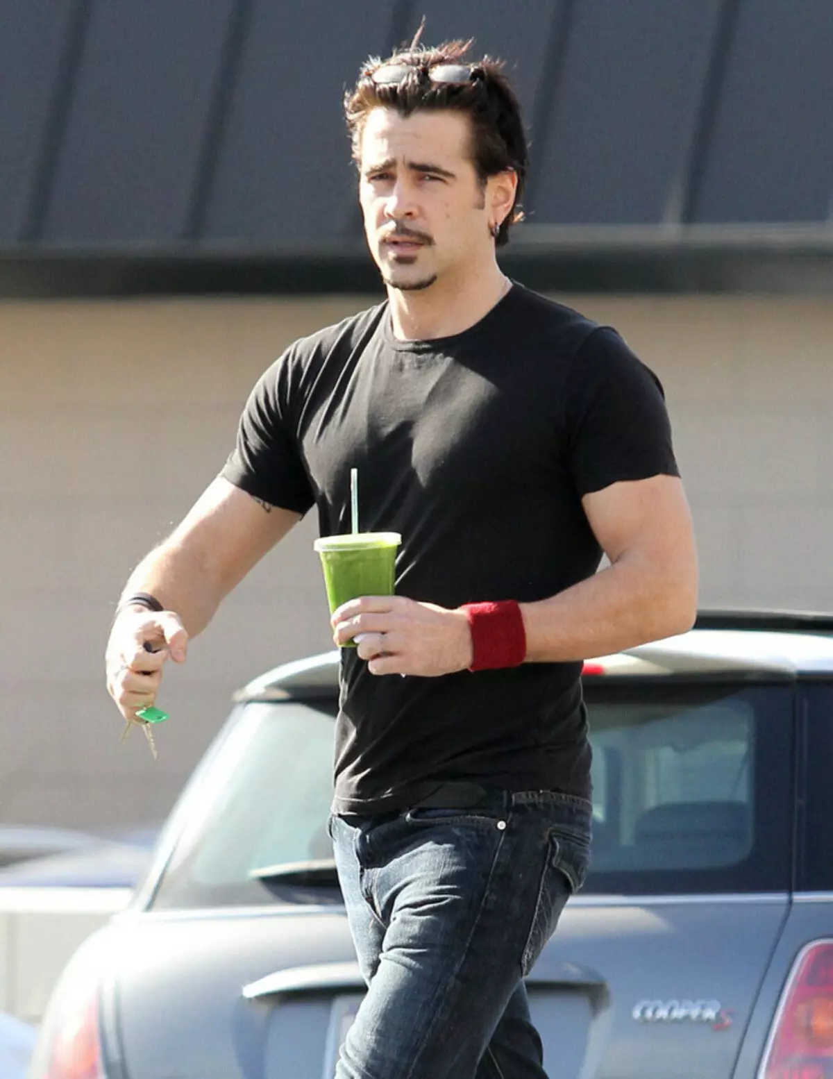 贡献Colin Farrell.