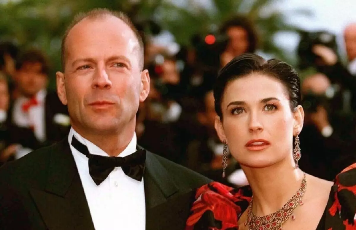 "Komik kabul etmek için": Demi Moore, Bruce Willis ile boşanma ile "gurur duyuyor"