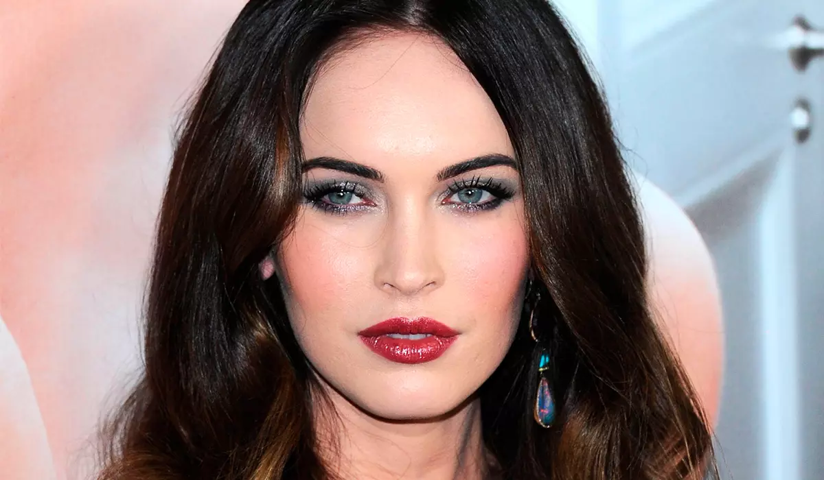 Megan Fox ROXT sing siap omah-omah kaping pindho