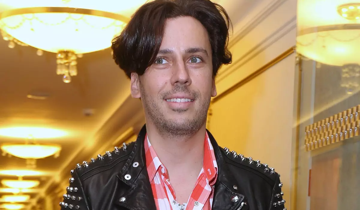 "Real Mini Bobsley": Maxim Galkin se divierte con Liza en un tobogán nevado