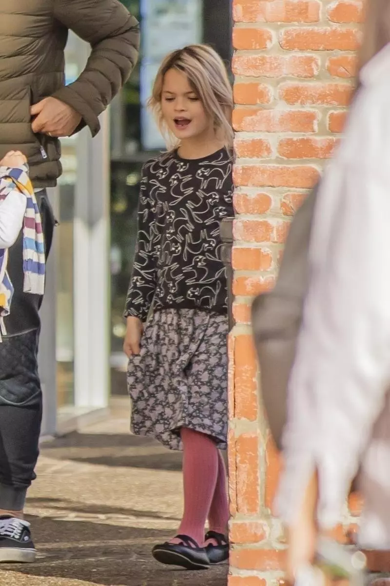 Larawan: Anak Megan Fox Nakuha ang Princess Dress Elsa mula sa 