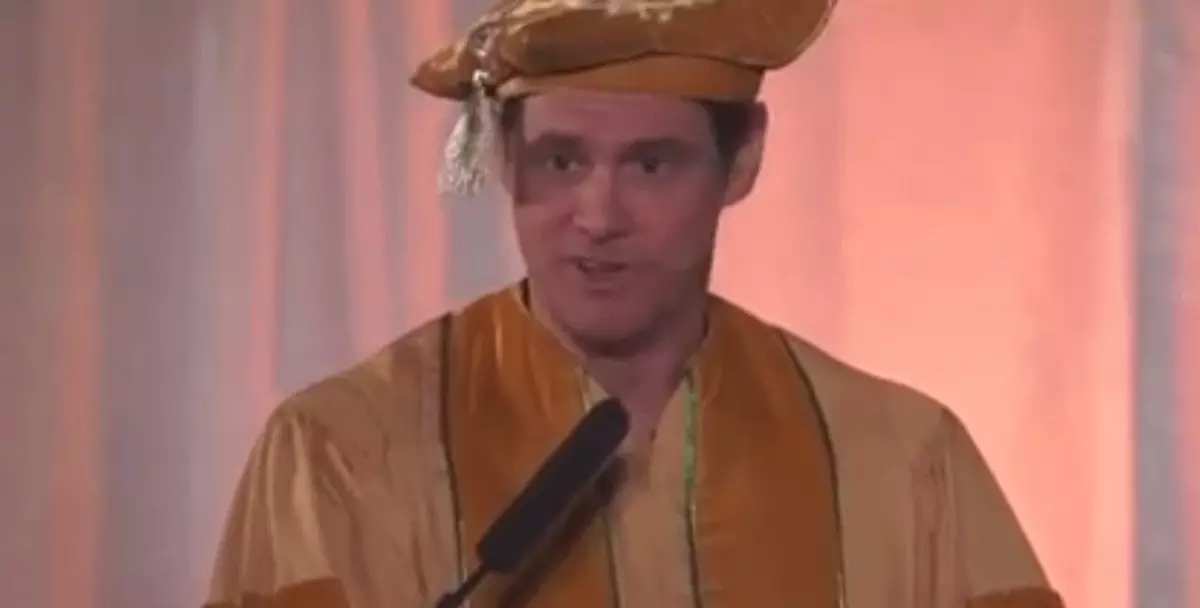 Ividiyo: I-Jim Carrey ifumene isihloko sobugqirha bobugcisa obuhle