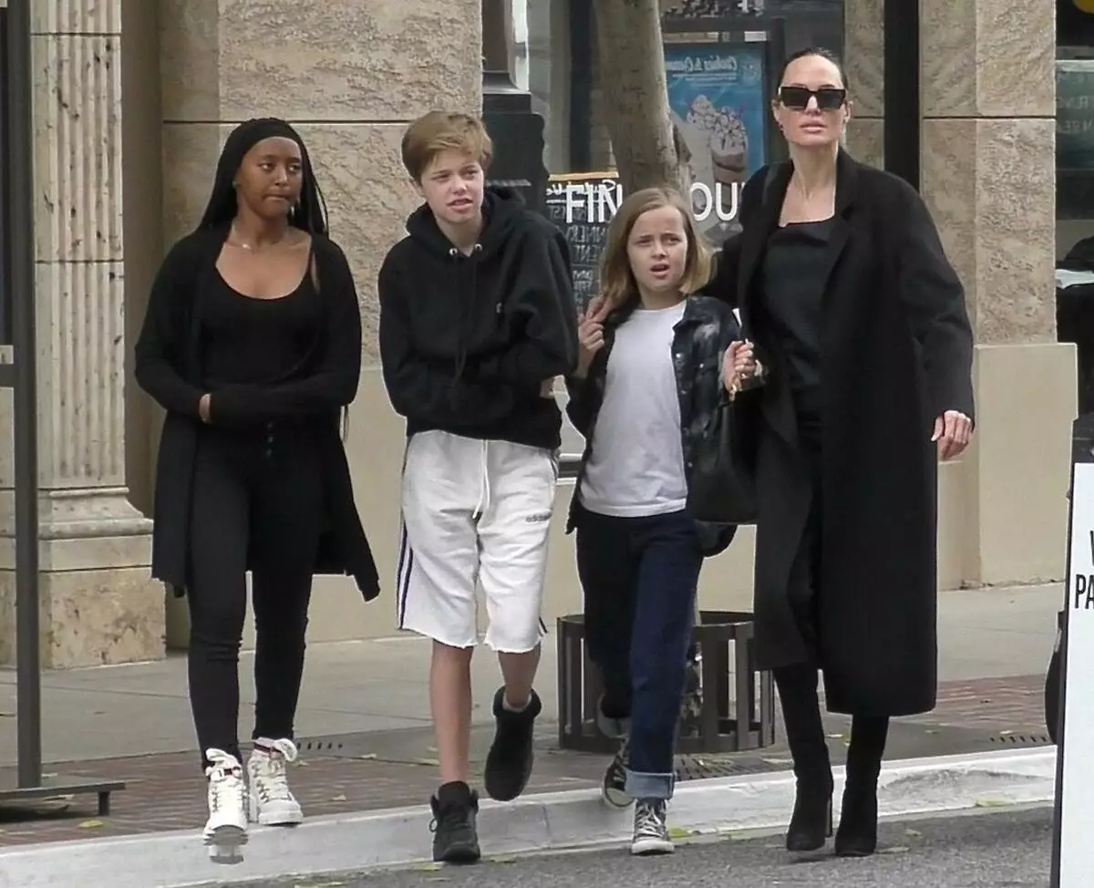 Trẻ em Angelina Jolie thuyết phục cô chơi trong phim Marvel 124789_6